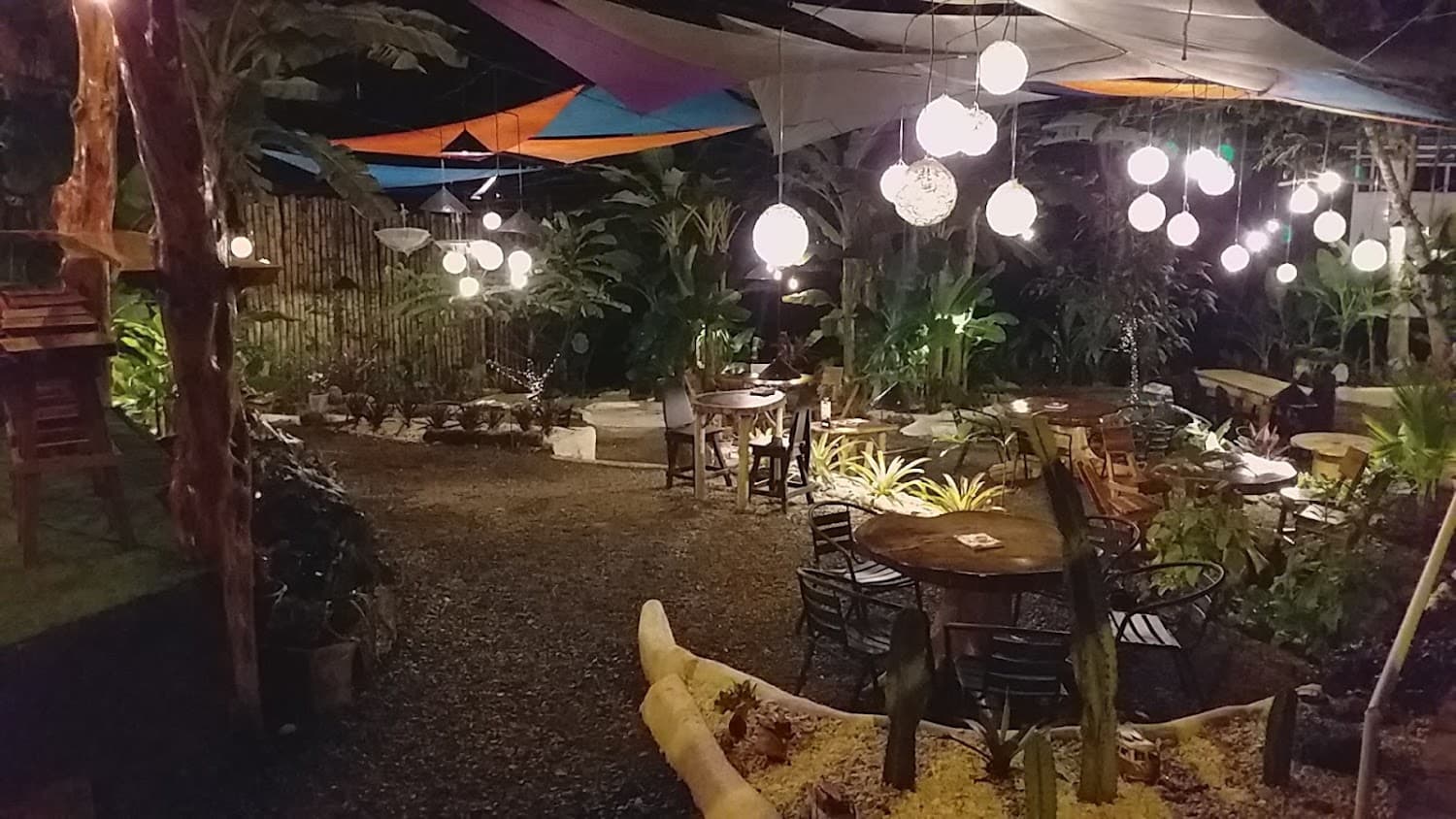 Puggo’s - Restaurante, bar y coctelería
