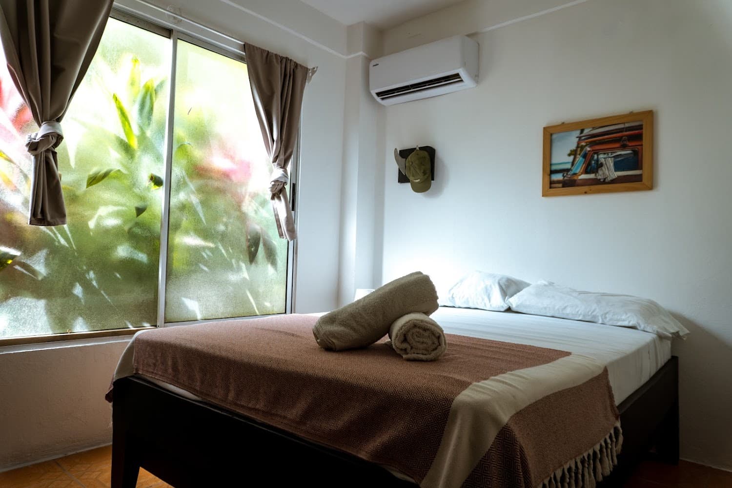 Surf Paradise Hostel · Rooms · Houses photo 2
